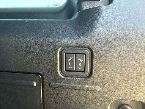 Used 2025 GMC Hummer EV 3X AWD/4WD image 8