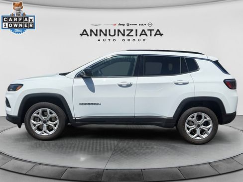 Used 2025 Jeep Compass Latitude AWD/4WD image 2