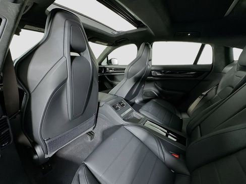 New 2026 Porsche Panamera Turbo image 24