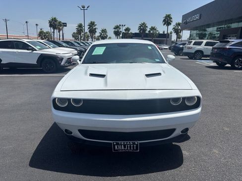 Used 2018 Dodge Challenger SXT w/ Blacktop Package RWD image 2
