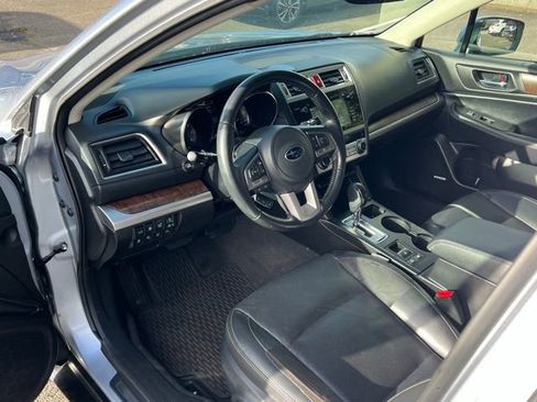Used 2016 Subaru Outback 2.5i Limited image 9