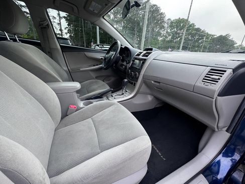 Used 2013 Toyota Corolla LE FWD image 9