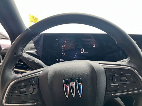 Used 2025 Buick Envista Sport Touring image 30