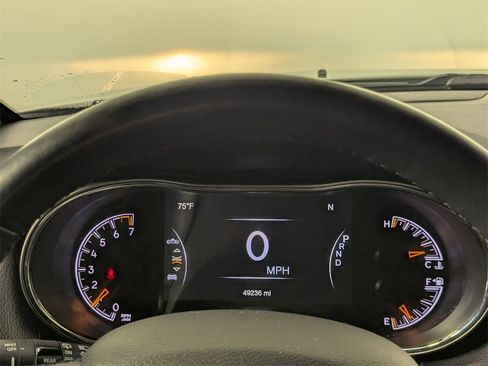 Used 2021 Jeep Grand Cherokee Laredo X image 17