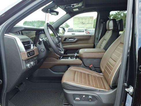 New 2026 GMC Yukon Denali Ultimate AWD/4WD image 19