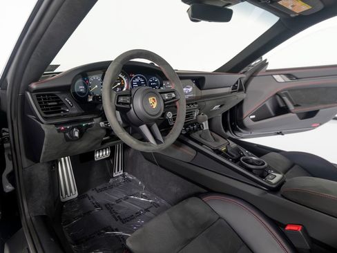 Used 2022 Porsche 911 GT3 RWD image 11