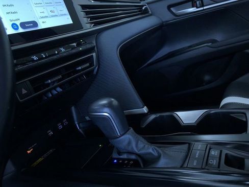 Certified 2025 Toyota Camry SE image 30