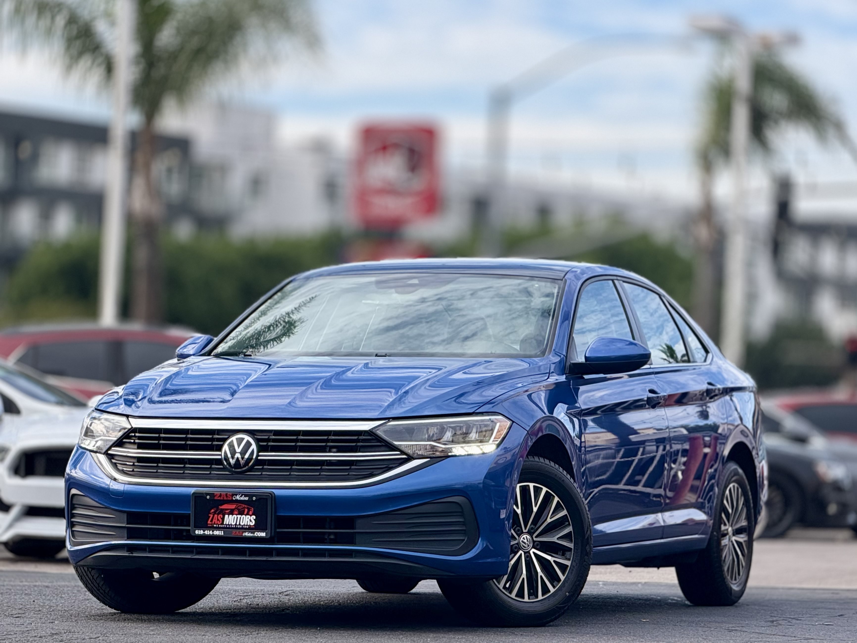Used 2024 Volkswagen Jetta SE FWD image 1
