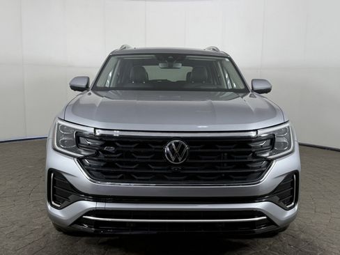 Used 2026 Volkswagen Atlas SEL Premium R-Line AWD/4WD image 2