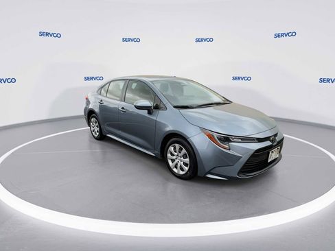 Used 2023 Toyota Corolla LE image 2