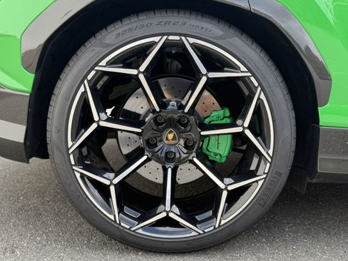 Used 2024 Lamborghini Urus Performante AWD/4WD image 11