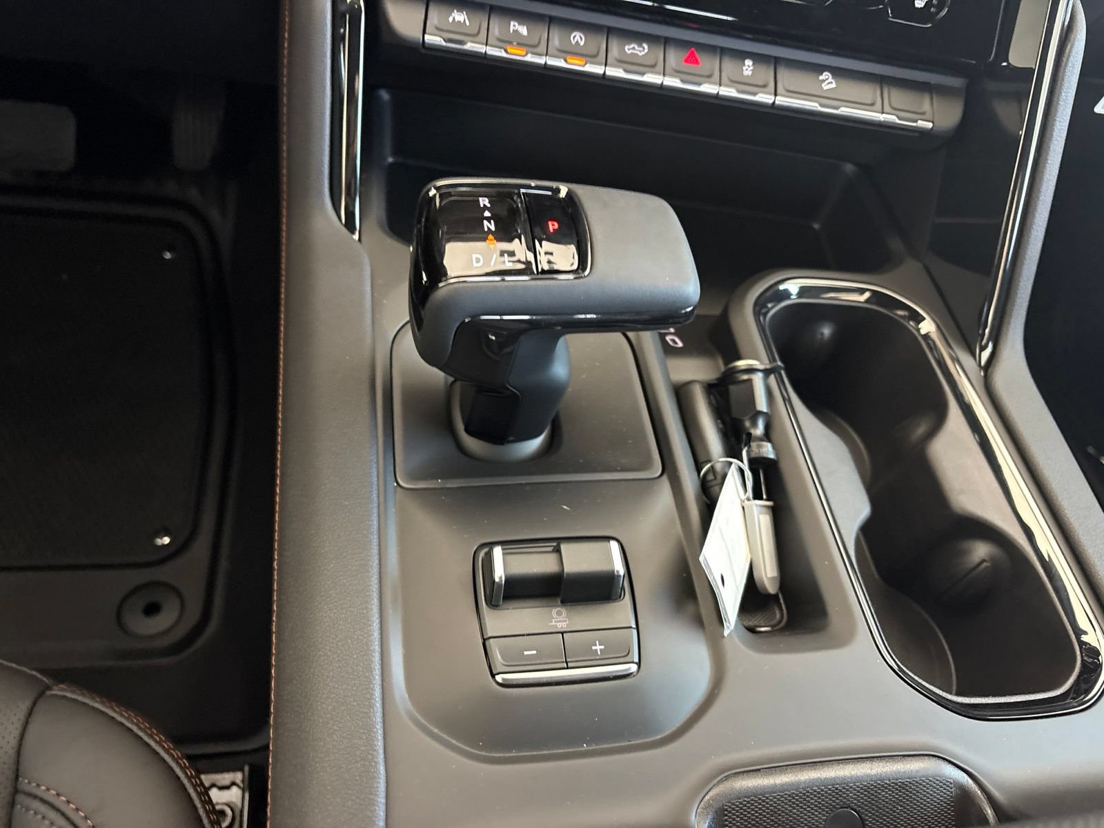 New 2026 GMC Sierra 1500 AT4 w/ AT4 Premium Package AWD/4WD image 27