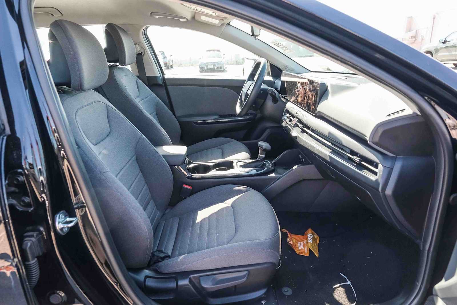 Used 2025 Kia K4 EX FWD image 17