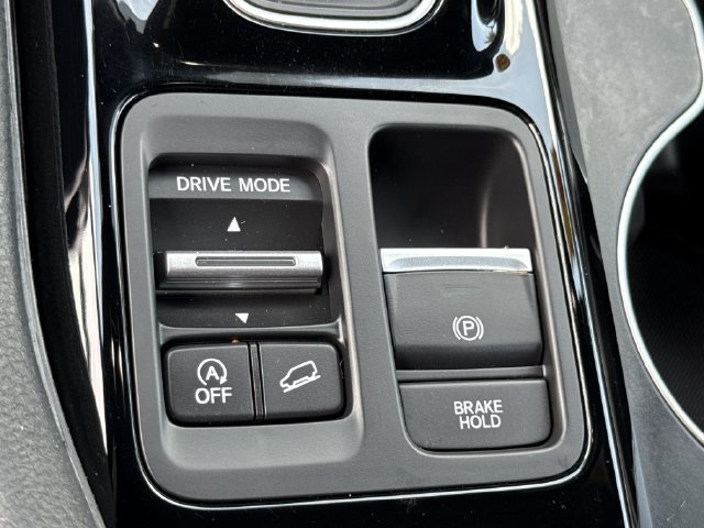 Certified 2025 Honda Pilot Black Edition image 33