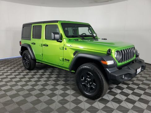 Used 2026 Jeep Wrangler Unlimited Sport AWD/4WD image 2