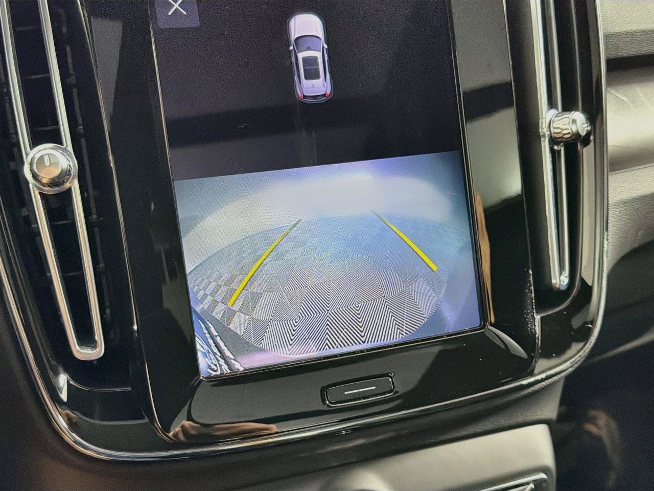 Used 2023 Volvo XC40 Recharge Plus AWD/4WD image 34