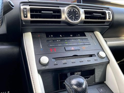 Certified 2020 Lexus RC F w/ Premium Package image 34