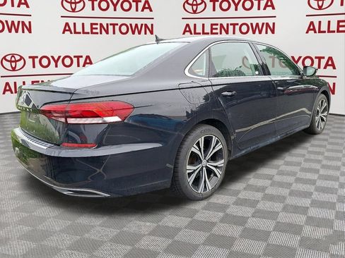 Used 2021 Volkswagen Passat 2.0T SE FWD image 5