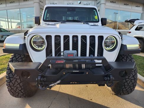 Used 2020 Jeep Gladiator Rubicon image 2