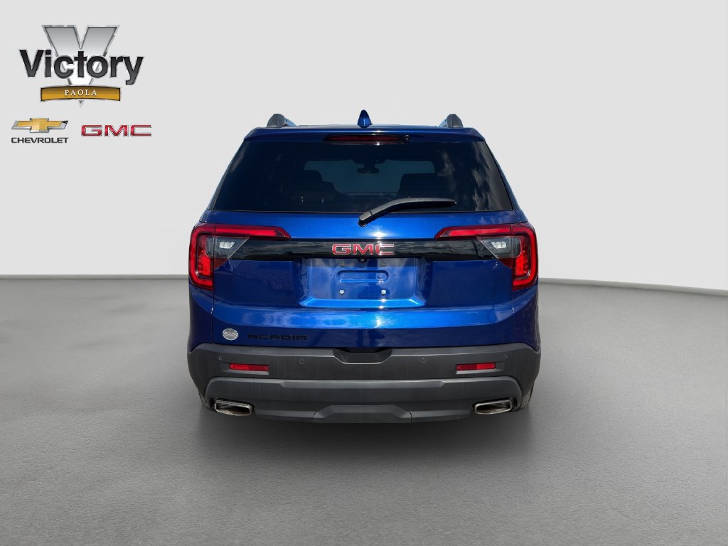 Used 2023 GMC Acadia SLE w/ Driver Convenience Package FWD image 5