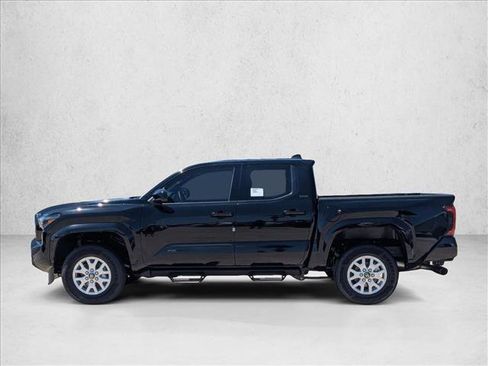 Used 2025 Toyota Tacoma SR5 image 5