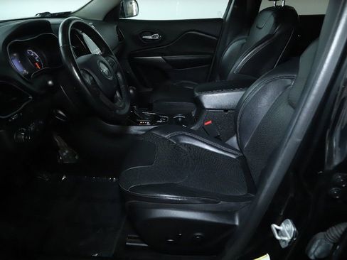 Used 2019 Jeep Cherokee Limited AWD/4WD image 20