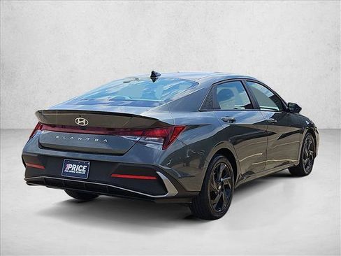 Used 2026 Hyundai Elantra Sport FWD image 5