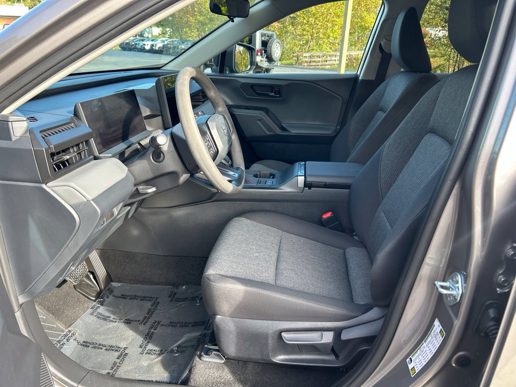 Certified 2026 Toyota RAV4 LE AWD/4WD image 9