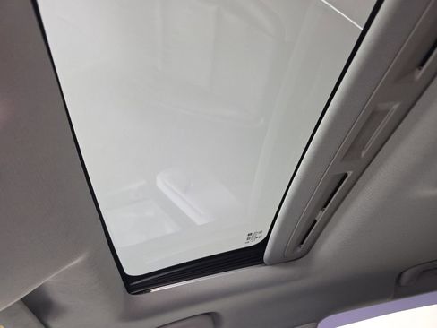 Used 2018 Chevrolet Trax Premier w/ Midnight Edition image 25