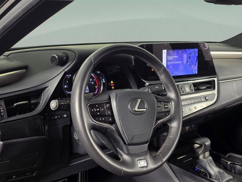 Used 2024 Lexus ES 350 F Sport image 9