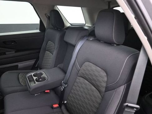 Certified 2023 Nissan Pathfinder SV w/ Black Appearance Package AWD/4WD image 23
