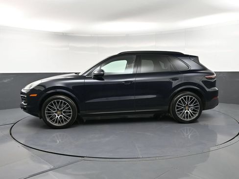 Certified 2022 Porsche Cayenne AWD/4WD image 2