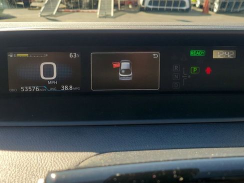 Used 2022 Toyota Prius L Eco image 27