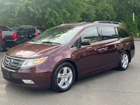 Used 2011 Honda Odyssey Touring Elite image 3