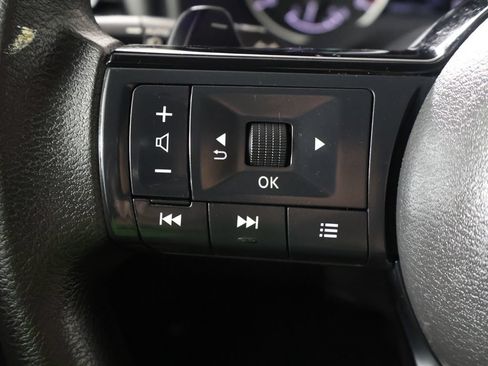 Used 2022 Nissan Rogue SV AWD/4WD image 34