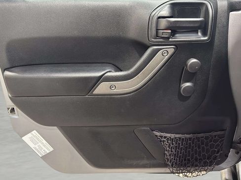 Used 2017 Jeep Wrangler Sport AWD/4WD image 11