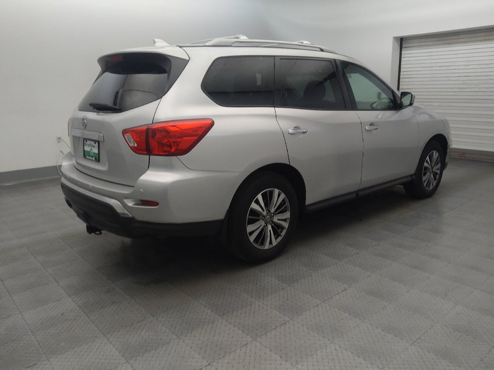 Used 2019 Nissan Pathfinder S FWD image 9