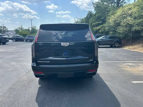 Used 2021 Cadillac Escalade ESV Sport AWD/4WD image 4