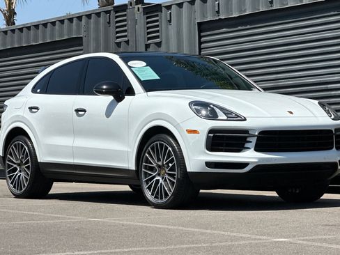 Certified 2023 Porsche Cayenne Coupe AWD/4WD image 10
