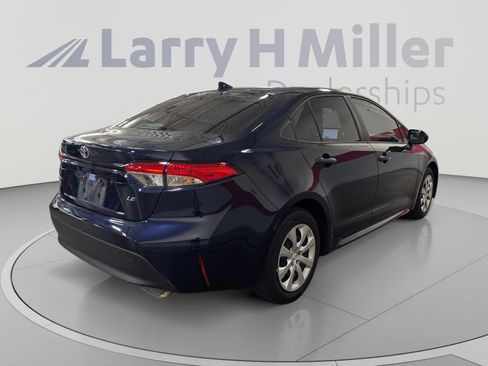 Used 2026 Toyota Corolla LE FWD image 5