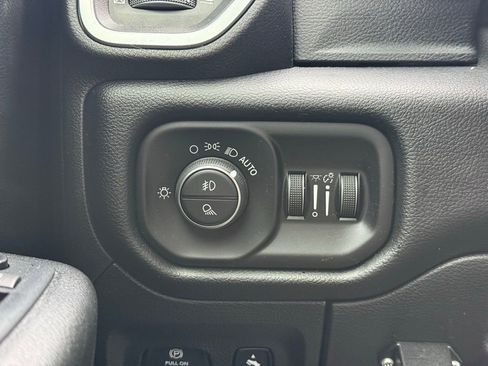 Used 2019 RAM 1500 Big Horn image 22