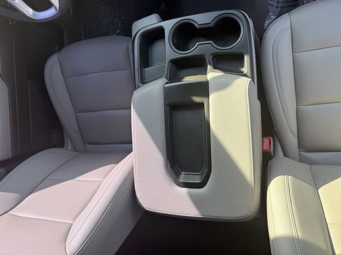 Used 2023 GMC Sierra 1500 SLT image 47