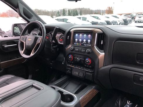 Used 2020 Chevrolet Silverado 1500 High Country w/ Technology Package image 19