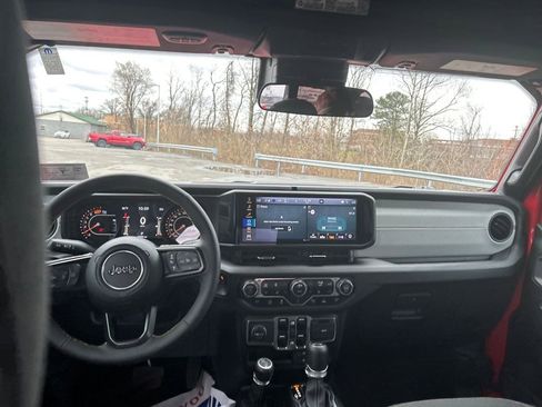 Used 2024 Jeep Wrangler Sport S image 12