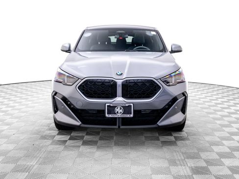 Certified 2025 BMW X2 xDrive28i w/ Premium Package AWD/4WD image 9