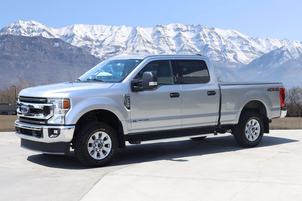 Used 2022 Ford F250 4x4 Crew Cab Super Duty image 2