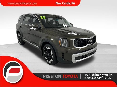 Used 2025 Kia Telluride EX w/ EX Captain's Chair Package AWD/4WD image 1