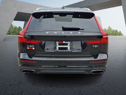 Used 2020 Volvo V60 T5 Cross Country AWD/4WD image 5