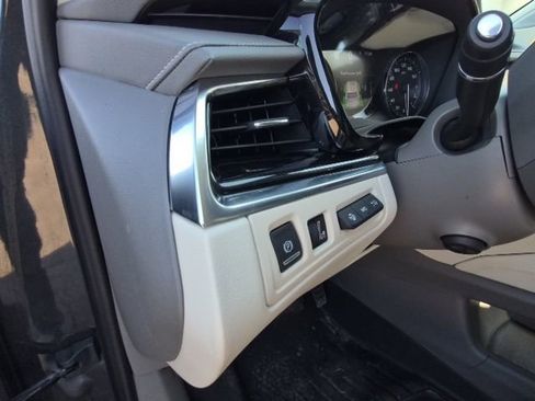 Used 2023 Cadillac XT6 Premium Luxury w/ Technology Package image 19