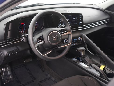 Used 2023 Hyundai Elantra SEL image 22